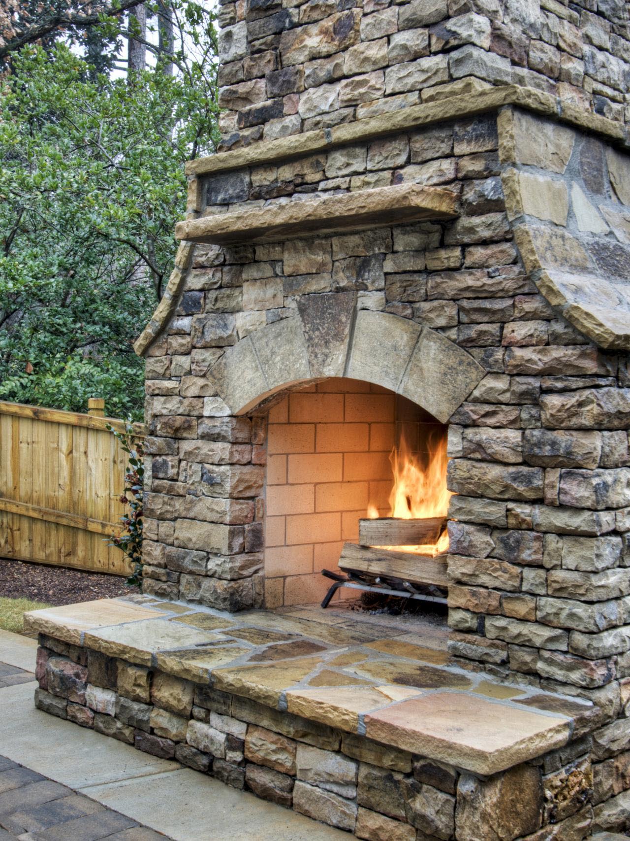 DIY Outdoor Fireplace Ideas
